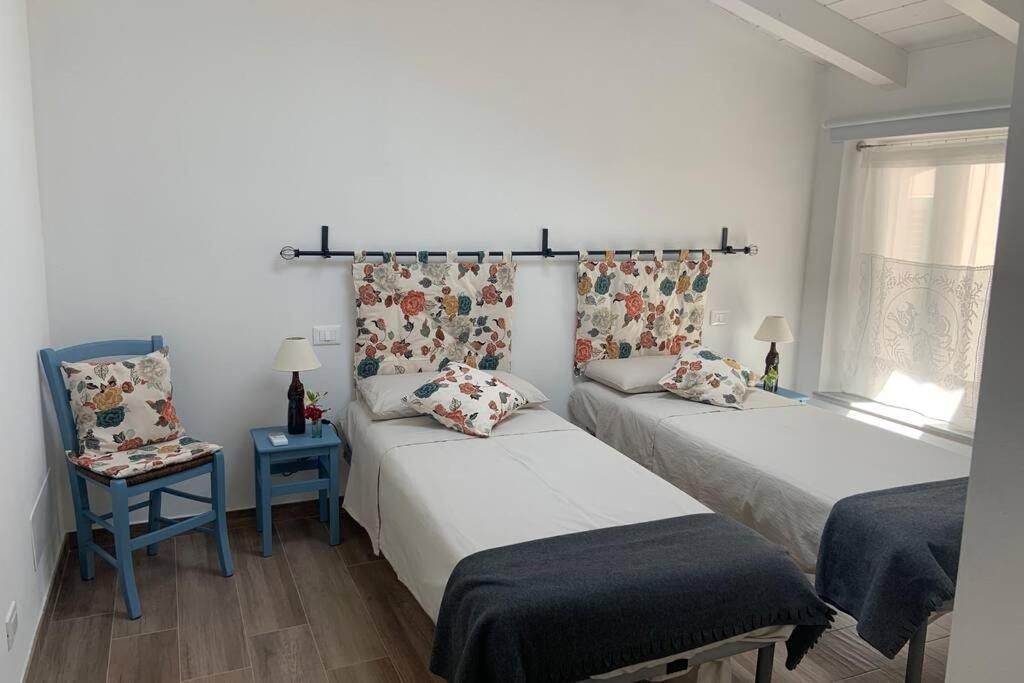 Antica Casa Nel Borgo Apartment Pietrasanta Bagian luar foto